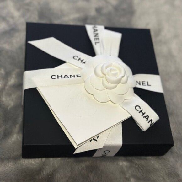 CHANEL Pearl Necklace 100th anniversary edition - Picture 6 of 6